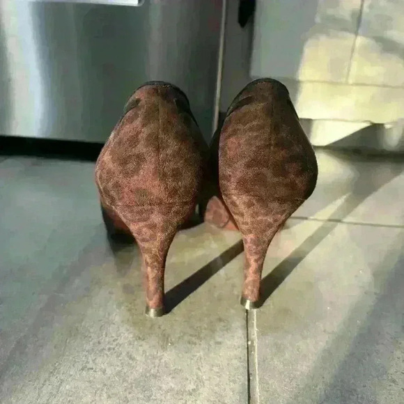 Stuart Weitzman Vintage Suede Brown Leopard Heels Size 8.5 Tassels Y2K 90s - Picture 8 of 8